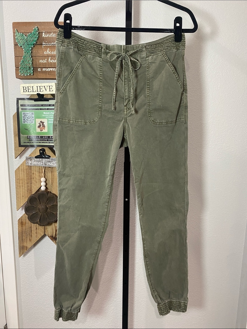 American Eagle Olive drawstring jogger Ankle Pants stretchy 18W 11Rise 27L SOFT!